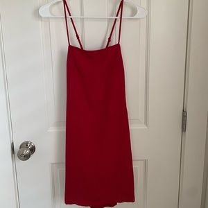 Lulu’s red medium tie-in-back dress